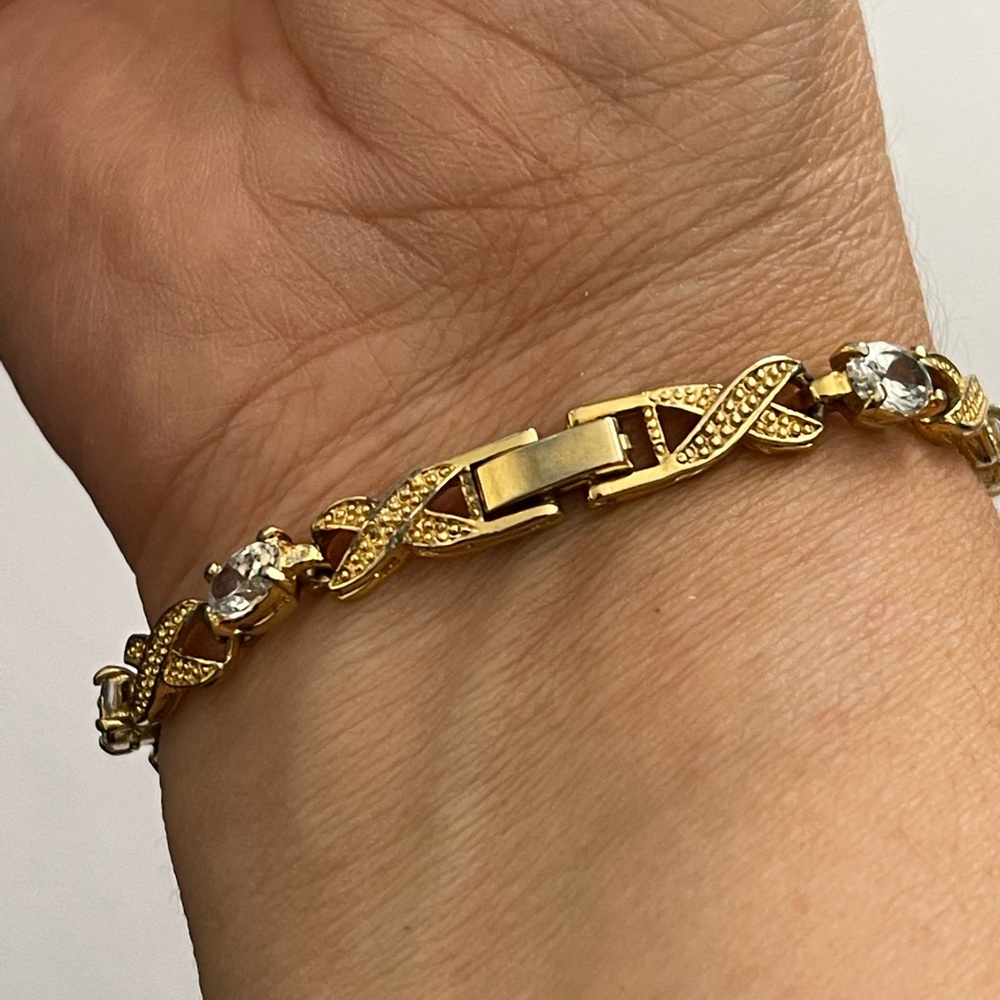 Oval diamanté classic gold tone metal X Link bracelet - Picture 4 of 7